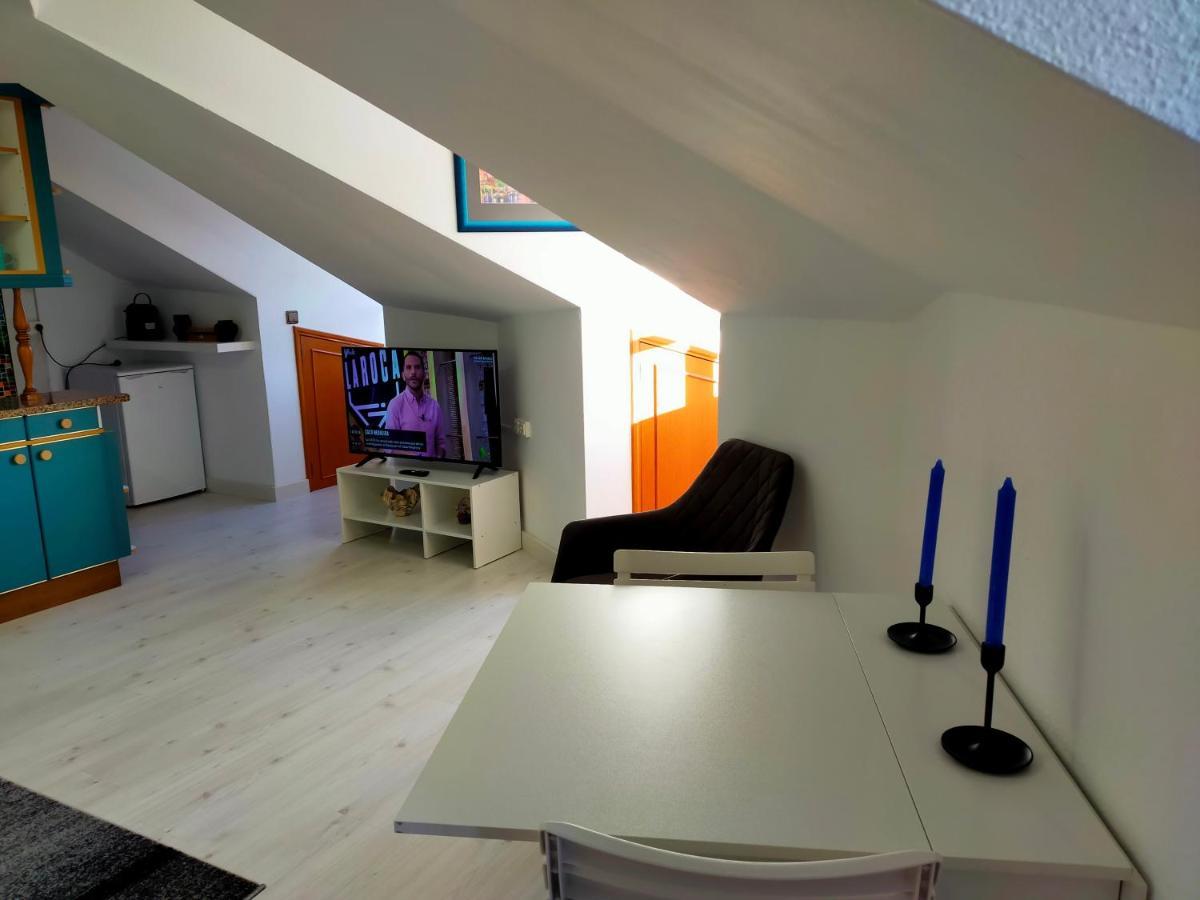 Apartamento En El Casco Antiguo De Ponferrada Εξωτερικό φωτογραφία